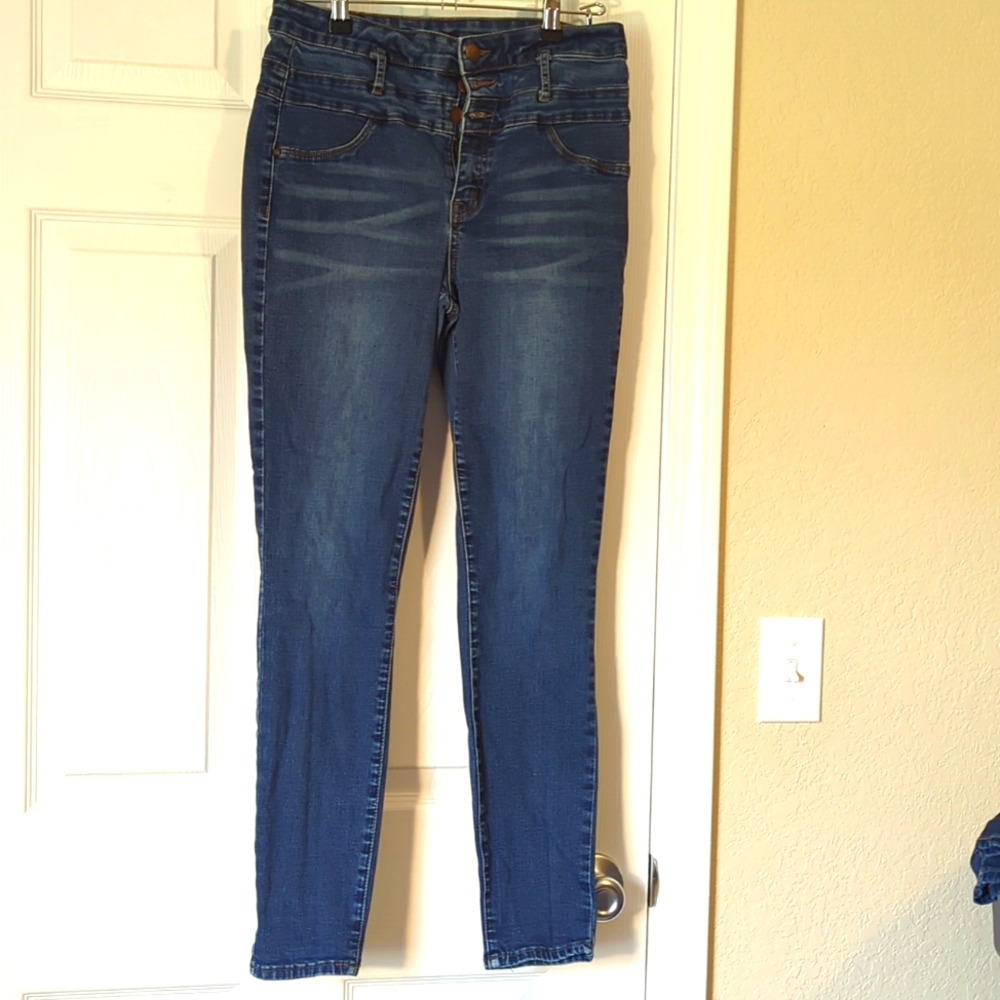 Refuge jeans size 8 button up